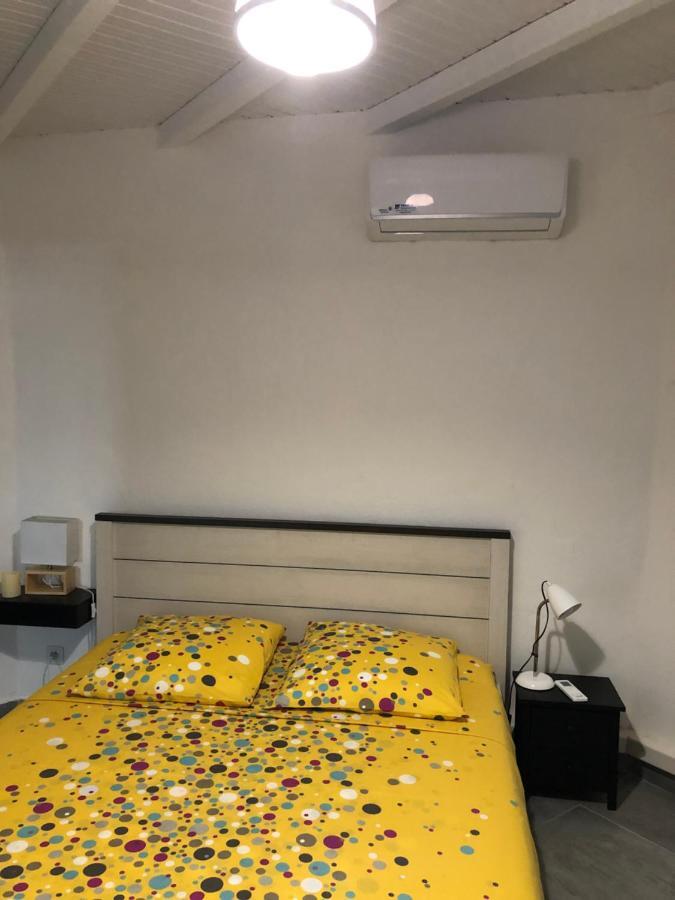 Belcourt1-lit queen size Baie-Mahault Buitenkant foto
