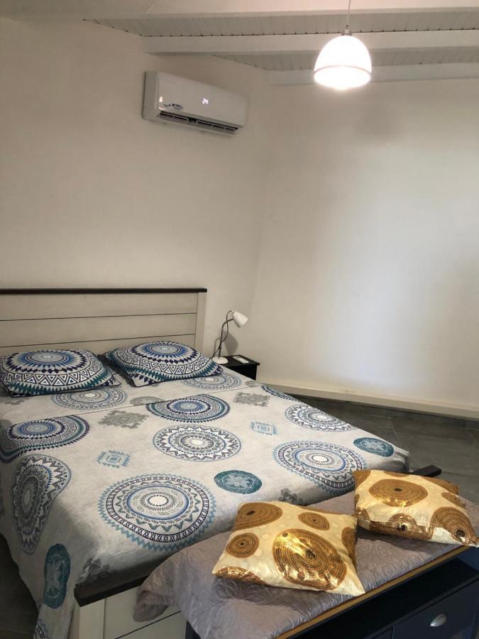 Belcourt1-lit queen size Baie-Mahault Buitenkant foto
